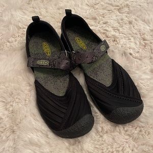 KEEN Mary Jane Style Shoe